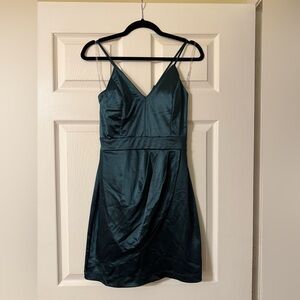Chic Emerald Green Satin Mini Dress